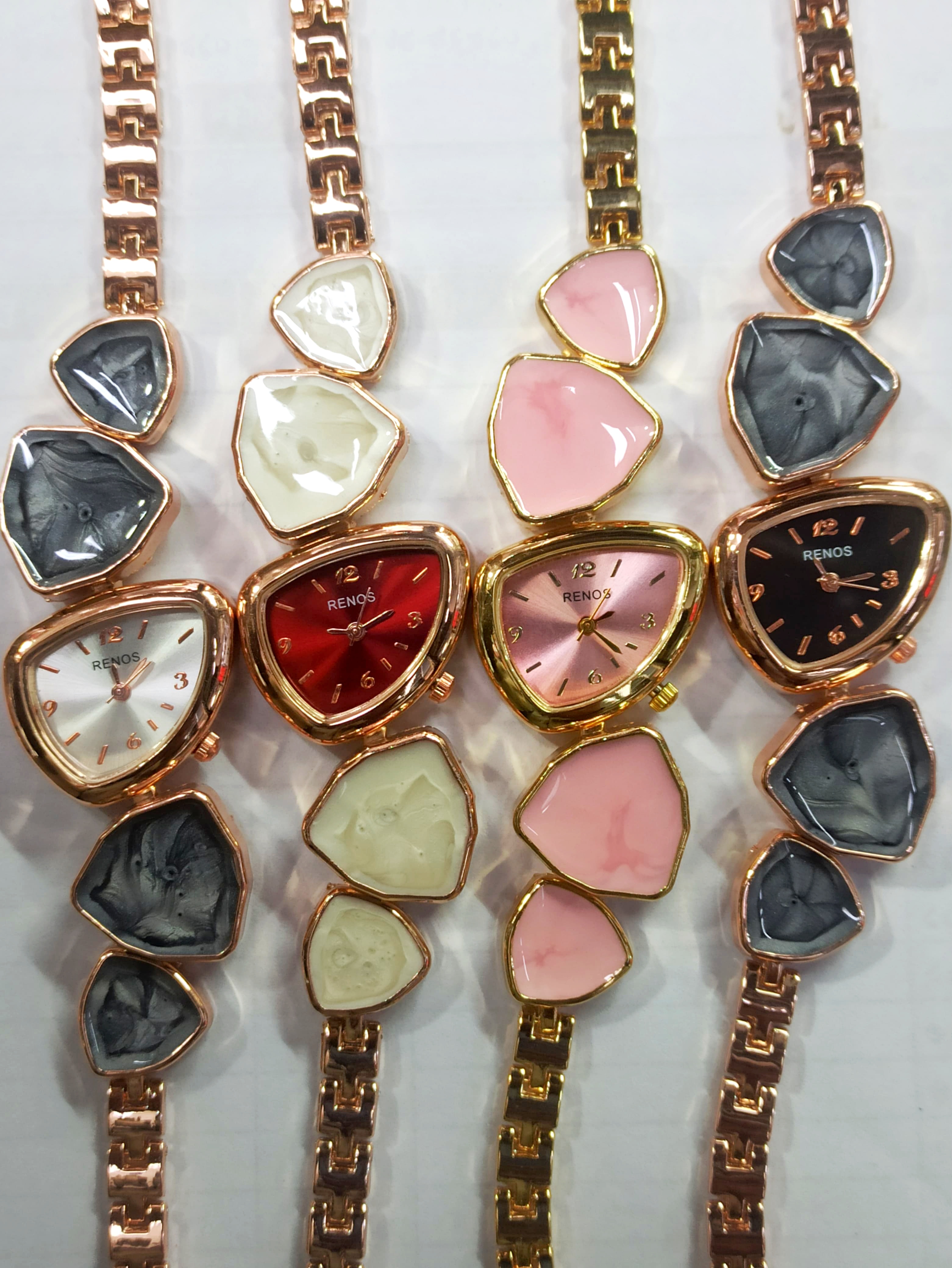 QUARTZ  1325 Female watch